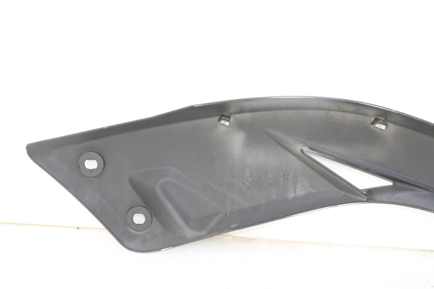 photo de TAMPA DEBAIXO DO BANCO ESQUERDO YAMAHA X-MAX XMAX 125 (2010 - 2013) - Pontos de fixação