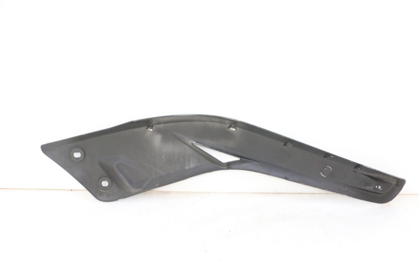 photo de TAMPA DEBAIXO DO BANCO ESQUERDO YAMAHA X-MAX XMAX 125 (2010 - 2013) - Peça verificada