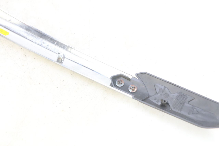photo de TAMPA DEBAIXO DO BANCO ESQUERDO PIAGGIO XEVO - X EVO 125 (2007 - 2017) - Detalhe da peça