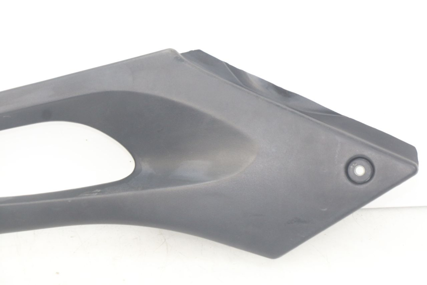 photo de TAMPA DEBAIXO DO BANCO ESQUERDO SUZUKI XF FREEWIND 650 (1997 - 2003) - Pontos de fixação