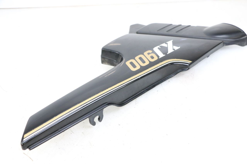 photo de TAMPA DEBAIXO DO BANCO ESQUERDO YAMAHA XJ F 900 (1983 - 1994) - Ampliação técnica