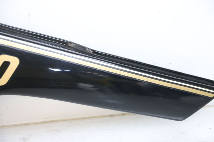 photo de TAMPA DEBAIXO DO BANCO ESQUERDO YAMAHA XJ F 900 (1983 - 1994) - Pontos de fixação
