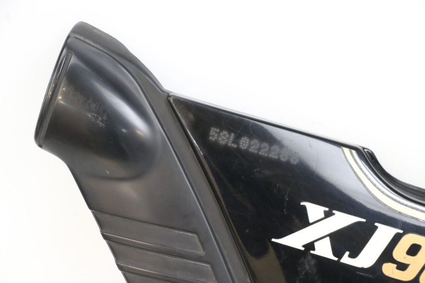 photo de TAMPA DEBAIXO DO BANCO ESQUERDO YAMAHA XJ F 900 (1983 - 1994) - Peça verificada