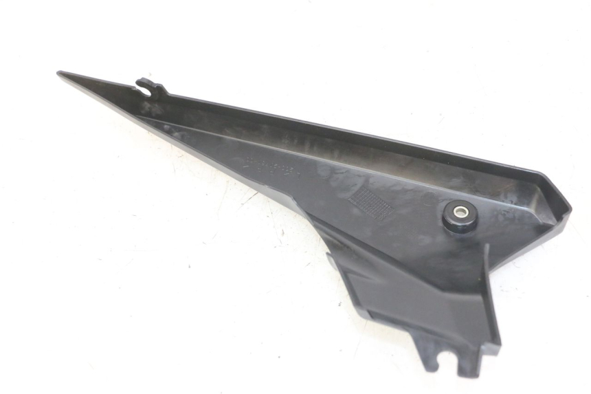 photo de TAMPA DEBAIXO DO BANCO ESQUERDO YAMAHA XJ6 ABS 600 (2008 - 2016) - Outro ângulo de visão