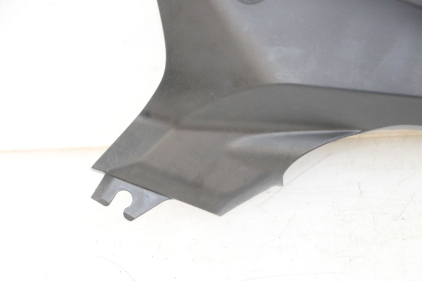 photo de TAMPA DEBAIXO DO BANCO ESQUERDO YAMAHA XJ6 ABS 600 (2008 - 2016) - Ampliação técnica