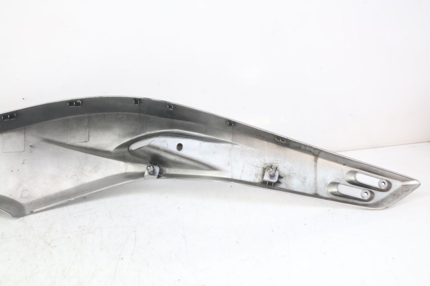 photo de TAMPA DEBAIXO DO ASSENTO ESQUERDO YAMAHA XP T-MAX TMAX 500 (2004 - 2007) - Pontos de fixação