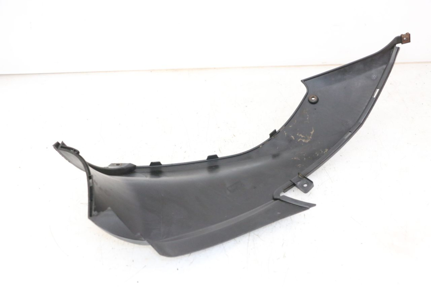 photo de TAMPA DEBAIXO DO BANCO ESQUERDO YAMAHA NEOS NEO'S 4T 50 (2008 - 2016) - Detalhe da peça