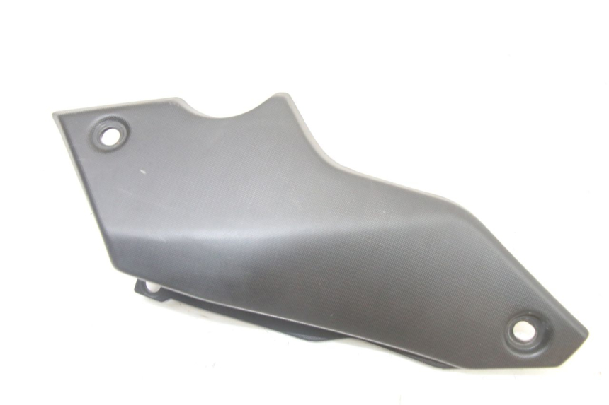 photo de TAMPA DEBAIXO DO ASSENTO ESQUERDO YAMAHA TRACER 7 700 (2020 - 2024) - Vista principal