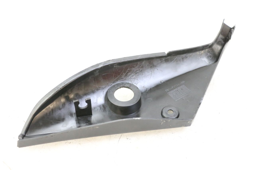photo de TAMPA DEBAIXO DO BANCO ESQUERDO YAMAHA TZR 50 (2008 - 2016) - Zoom do estado de desgaste