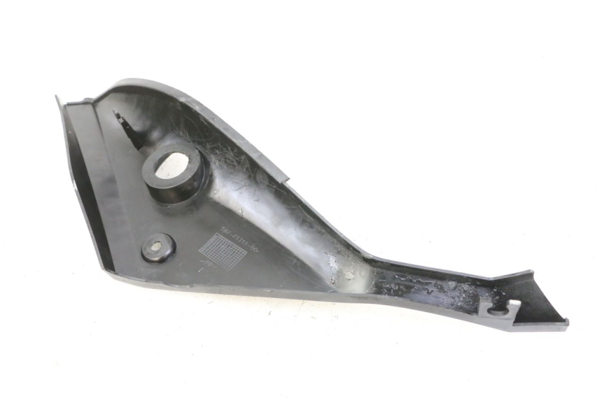 photo de TAMPA DEBAIXO DO BANCO ESQUERDO YAMAHA TZR 50 (2008 - 2016) - Outro ângulo de visão