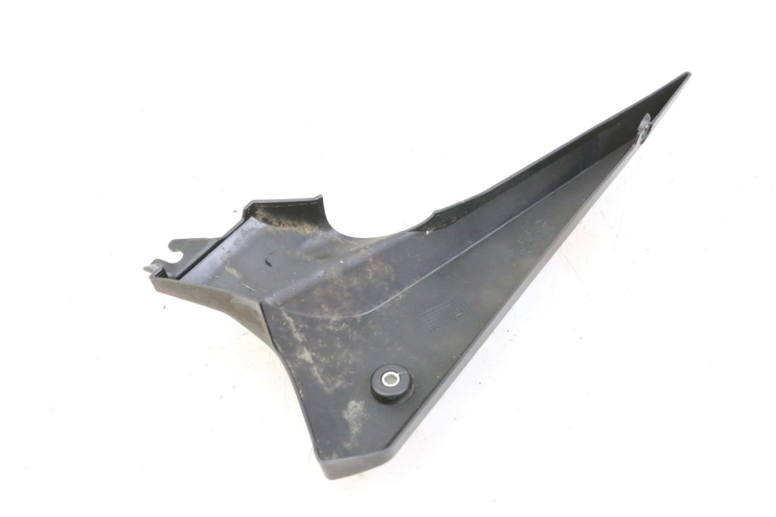 photo de TAMPA DEBAIXO DO ASSENTO ESQUERDO YAMAHA XJ6 600 (2008 - 2016) - Zoom do estado de desgaste