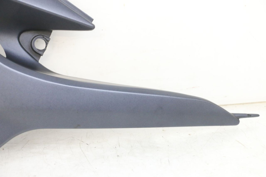 photo de TAMPA DEBAIXO DO ASSENTO ESQUERDO KAWASAKI ZR 7 750 (1999 - 2004) - Peça verificada