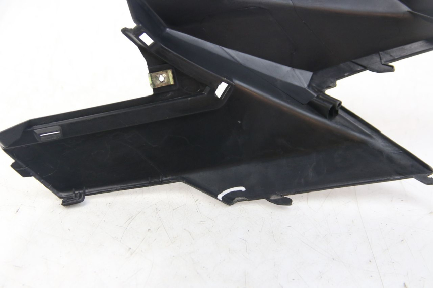 photo de TAMPA DEBAIXO DO BANCO SYM JET 14 4T 50 (2018 - 2022) - Zoom do estado de desgaste