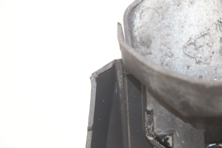 photo de TAMPA DEBAIXO DO BANCO SYM JET SPORT XR 50 (2006 - 2015) - Zoom do estado de desgaste
