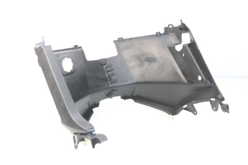 photo de TAMPA DEBAIXO DO BANCO PEUGEOT KISBEE 4T 50 (2018 - 2022) - Detalhe da peça
