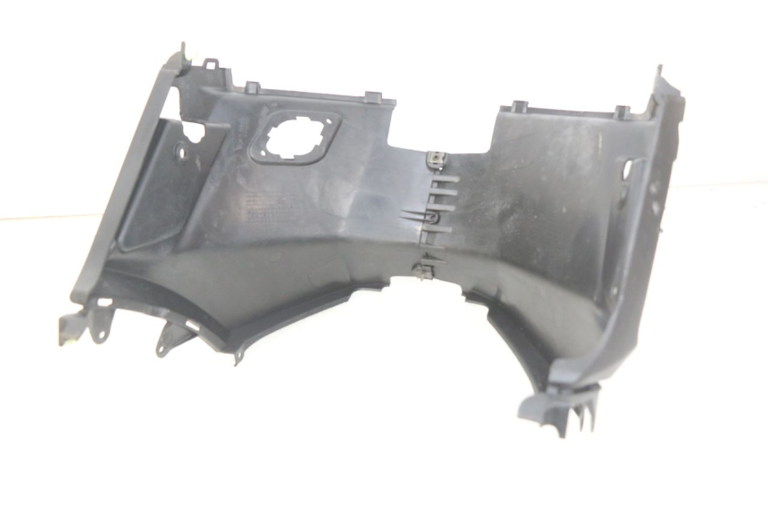 photo de TAMPA DEBAIXO DO BANCO PEUGEOT KISBEE 4T 50 (2010 - 2017) - Zoom do estado de desgaste