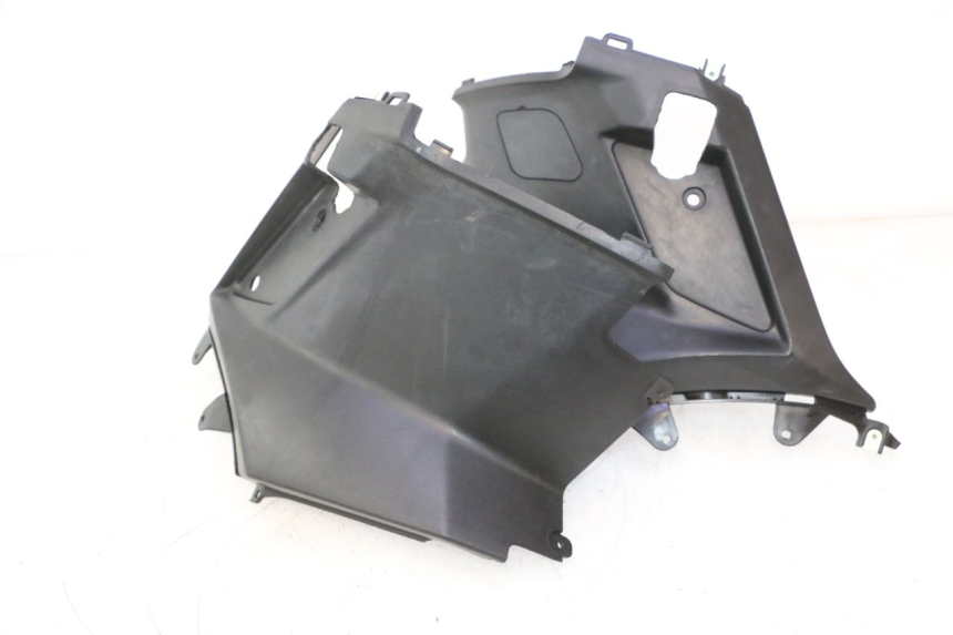 photo de COBERTURA SOBRE EL ASIENTO PEUGEOT KISBEE 4T 50 (2023 - 2026) - Zoom do estado de desgaste