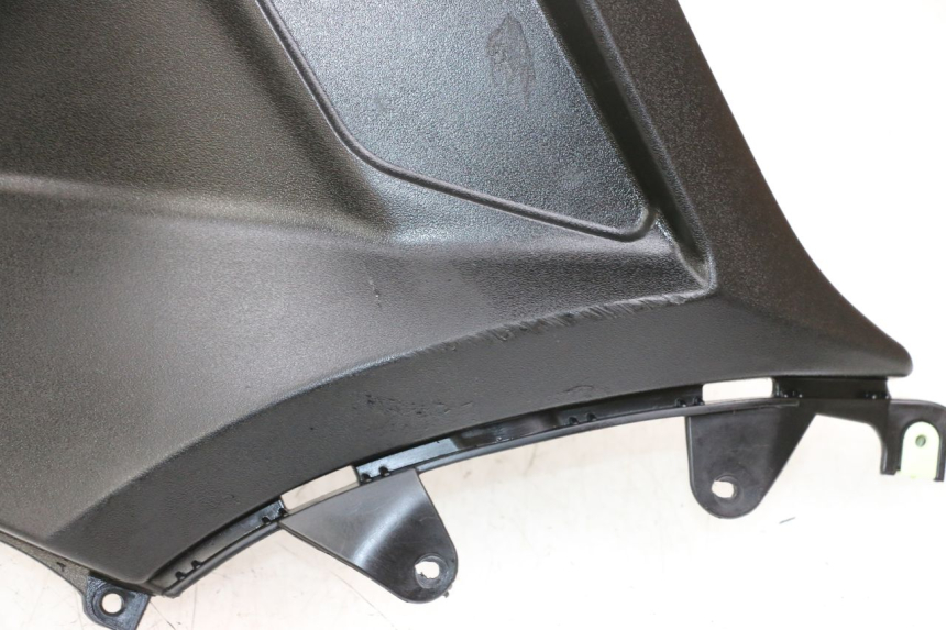 photo de TAMPA DEBAIXO DO BANCO PEUGEOT STREETZONE 4T 50 (2018 - 2023) - Detalhes característicos