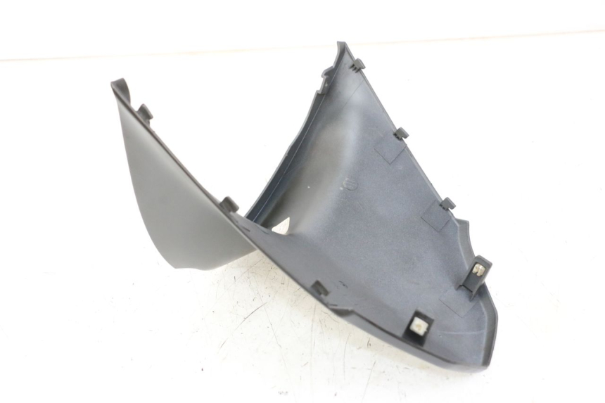 photo de TAMPA DEBAIXO DO BANCO PIAGGIO LIBERTY IGET 4T 50 (2021 - 2025) - Zoom do estado de desgaste