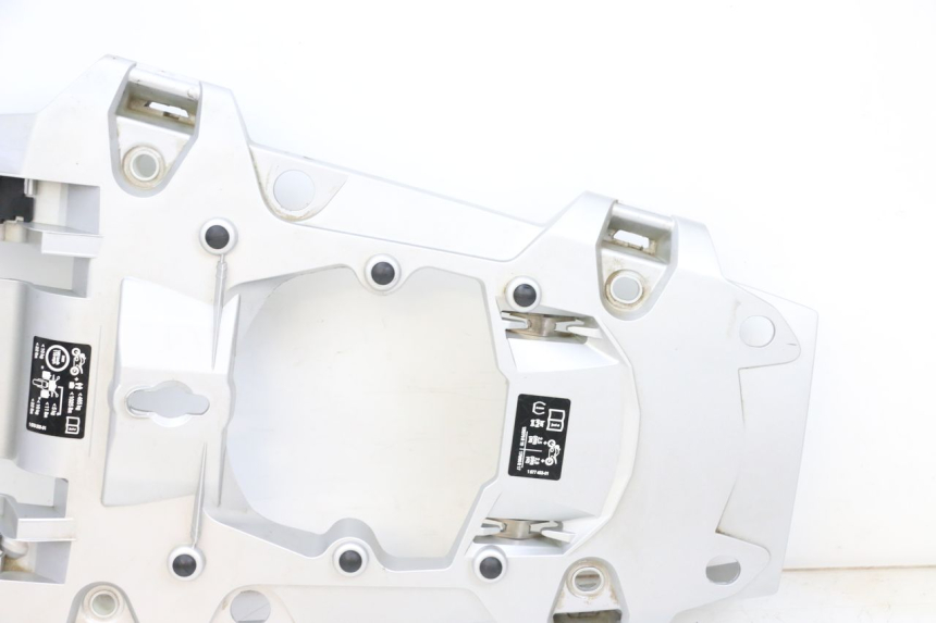 photo de TAMPA DEBAIXO DO BANCO BMW R GS 1250 (2021 - 2024) - Detalhes característicos