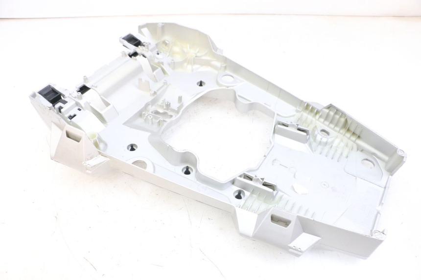 photo de TAMPA DEBAIXO DO BANCO BMW R GS 1250 (2021 - 2024) - Zoom do estado de desgaste