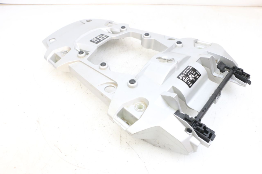 photo de TAMPA DEBAIXO DO BANCO BMW R GS 1250 (2021 - 2024) - Pontos de fixação