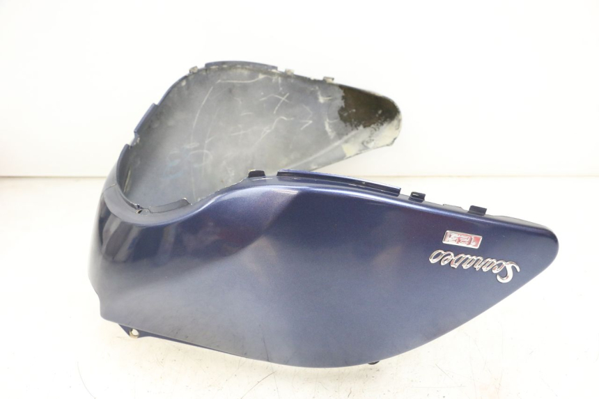 photo de TAMPA DEBAIXO DO BANCO APRILIA SCARABEO GT 125 (1999 - 2007) - Detalhe da peça