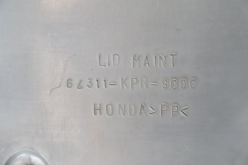 photo de COBERTURA SOBRE O ASSENTO HONDA SH 125 (2001 - 2003) - Marcações e referências
