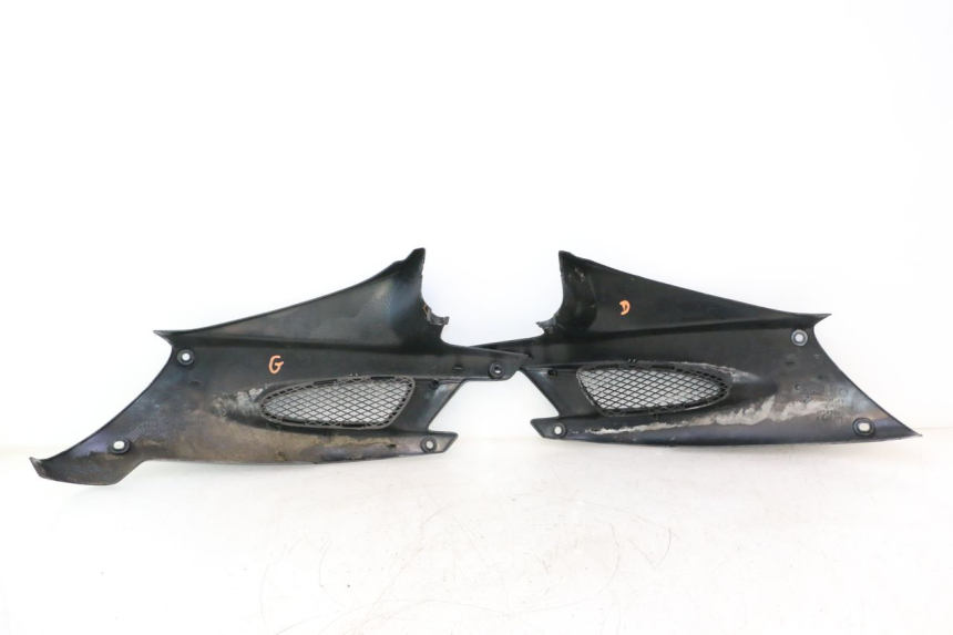 photo de TAMPA DEBAIXO DO BANCO PEUGEOT SPEEDFIGHT LC 50 (1996 - 2002) - Zoom do estado de desgaste