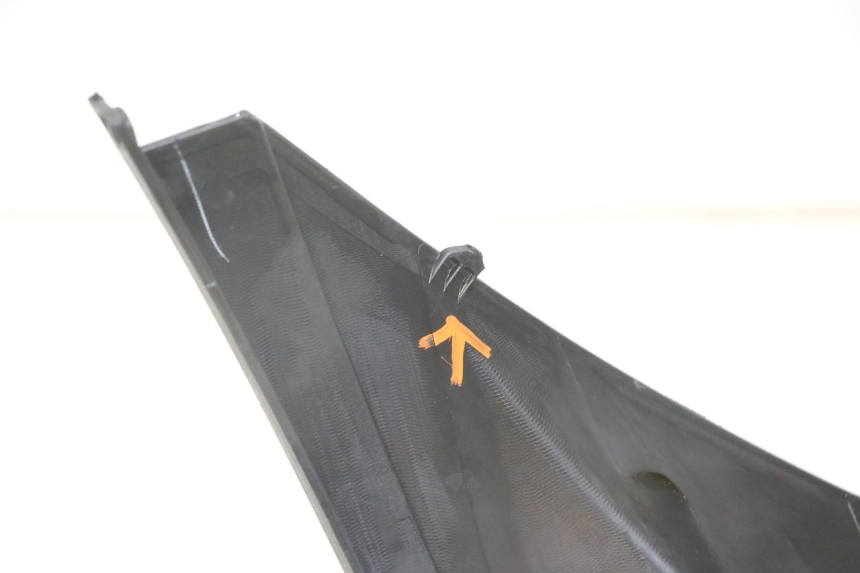 photo de TAMPA DEBAIXO DO BANCO APRILIA SR 2T 50 (2018 - 2022) - Estado da superfície