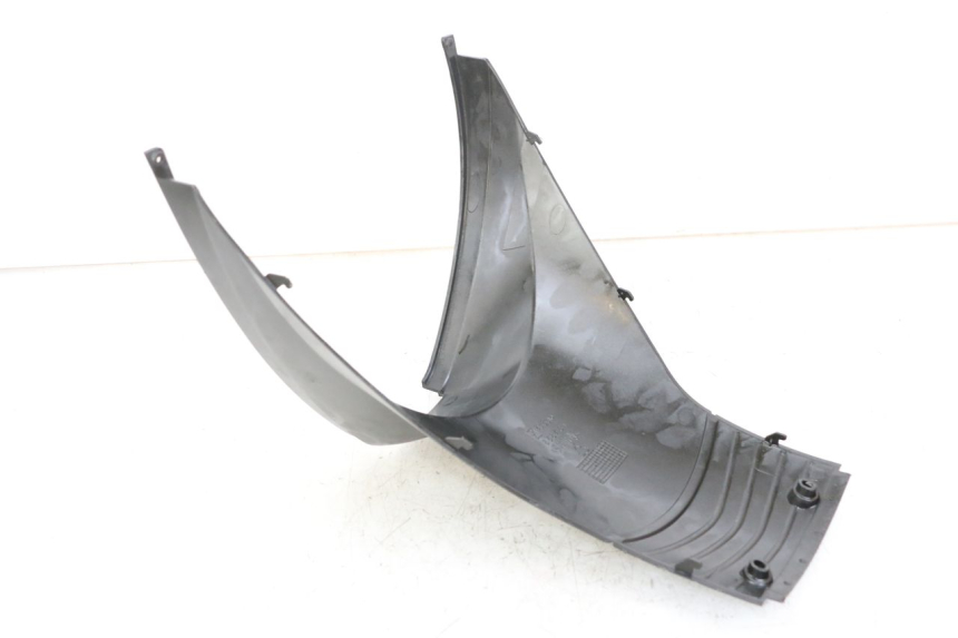 photo de TAMPA DEBAIXO DO BANCO APRILIA SR MOTARD 50 (2012 - 2018) - Detalhe da peça