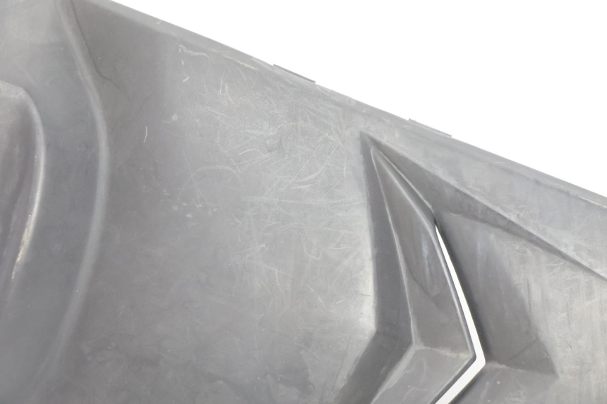 photo de COBERTURA SOBRE EL ASIENTO KYMCO SUPER 8 2T 50 (2007 - 2013) - Detalhe da peça
