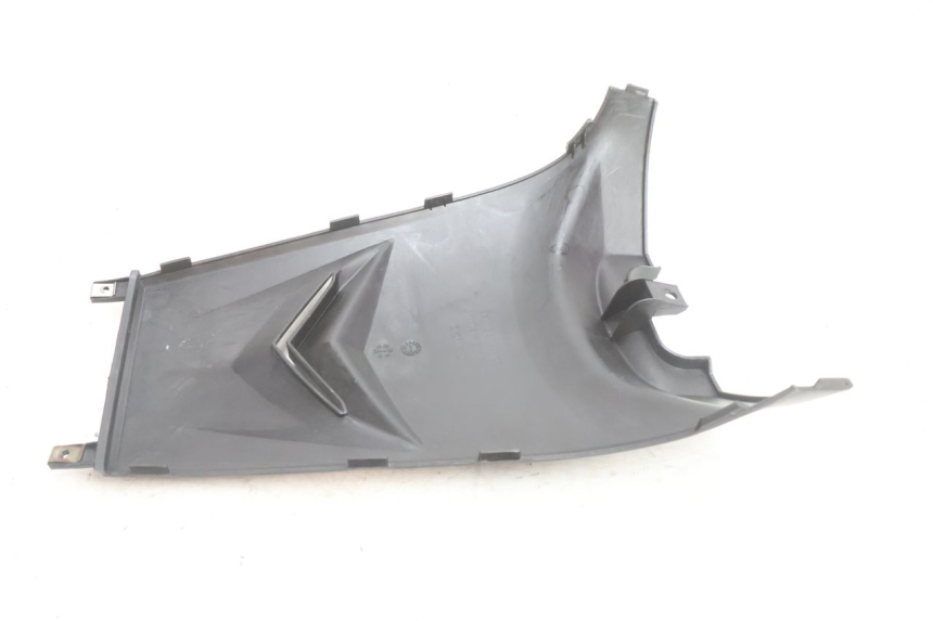 photo de COBERTURA SOBRE EL ASIENTO KYMCO SUPER 8 2T 50 (2007 - 2013) - Pontos de fixação