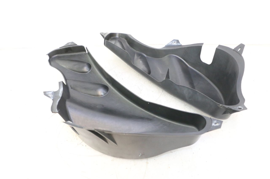 photo de COBERTURA SOBRE O ASSENTO YAMAHA WAVE RUNNER GP R 1200 (2000 - 2003) - Outro ângulo de visão