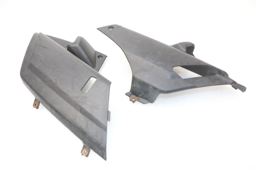 photo de TAMPA DEBAIXO DO BANCO YAMAHA XMAX X-MAX 125 (2006 - 2009) - Detalhe da peça
