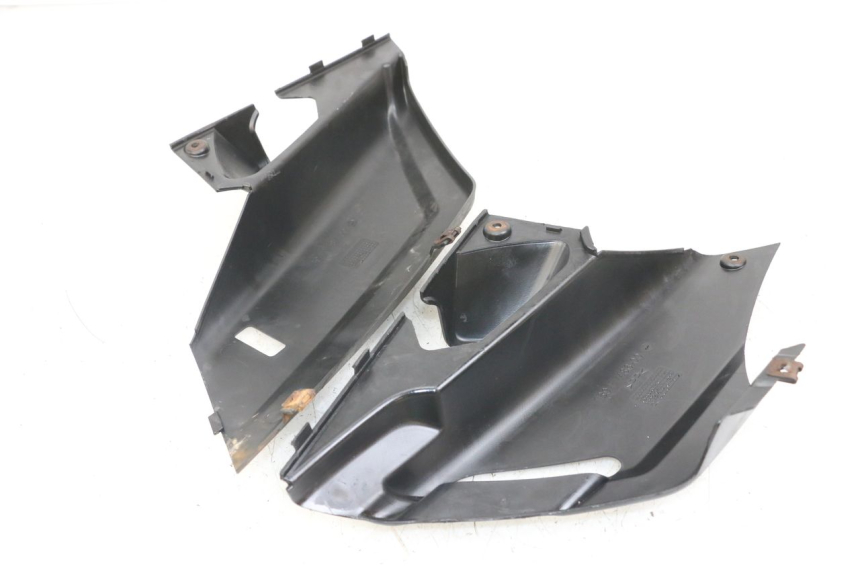photo de TAMPA DEBAIXO DO BANCO YAMAHA X-MAX XMAX 250 (2006 - 2009) - Detalhe da peça