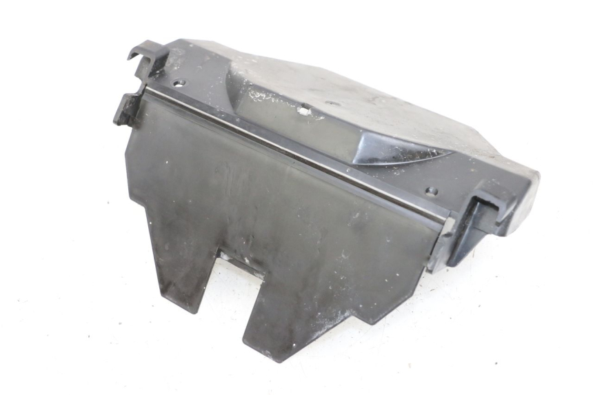 photo de TAMPA DEBAIXO DO BANCO YAMAHA XJ F 900 (1983 - 1994) - Zoom do estado de desgaste