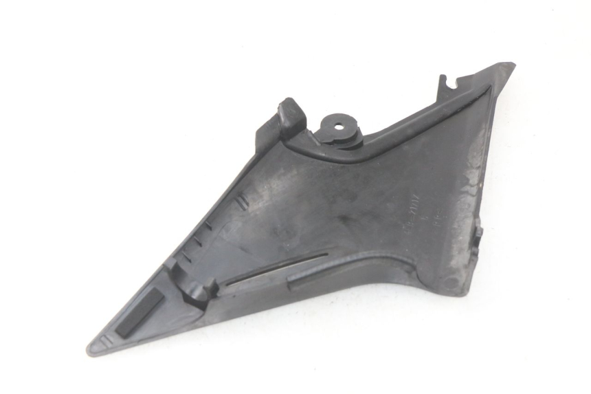 photo de TAMPA DEBAIXO DO BANCO YAMAHA XJ600 XJ DIVERSION 600 (1992 - 1997) - Pontos de fixação