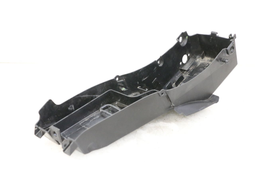 photo de TAMPA DEBAIXO DO BANCO YAMAHA TRACER 7 700 (2020 - 2024) - Zoom do estado de desgaste