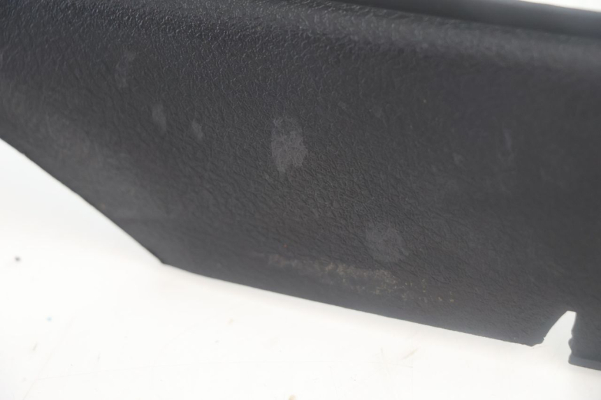 photo de COBERTURA SOBRE O ASSENTO YAMAHA YP MAJESTY 125 (2007 - 2010) - Outro ângulo de visão