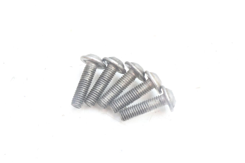 photo de TAMPA DE TRANSMISSÃO BMW C1 125 (2000 - 2003) - Detalhes característicos