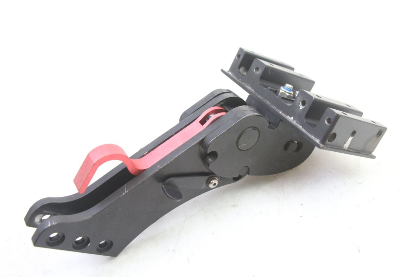 photo de QUADRO URBANGLIDE E-CROSS PRO 1 - Pontos de fixação