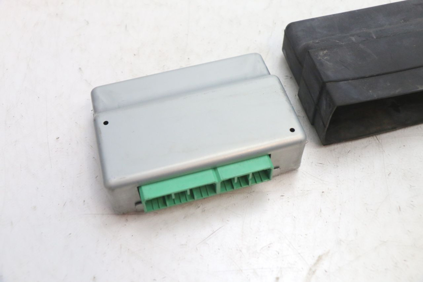 photo de Unidade de controle ABS YAMAHA FJR 1300 (2001 - 2005) - Outro ângulo de visão