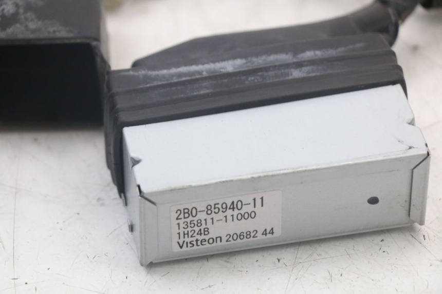 photo de CALCULADOR ABS YAMAHA TDM ABS 900 (2002 - 2014) - Outro ângulo de visão