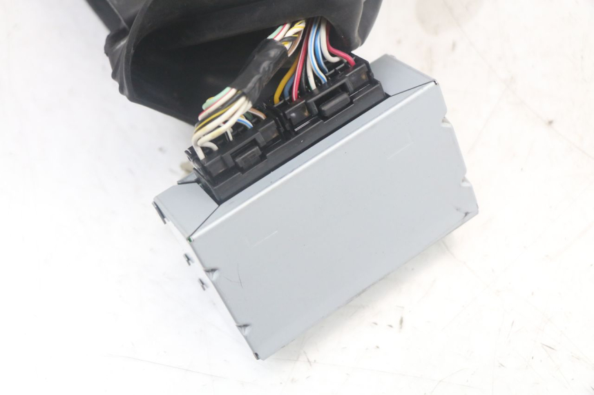 photo de CALCULADOR ABS YAMAHA TDM ABS 900 (2002 - 2014) - Ampliação técnica