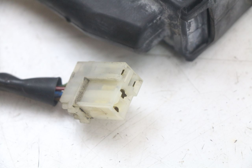 photo de CALCULADOR ABS YAMAHA TDM ABS 900 (2002 - 2014) - Pontos de fixação