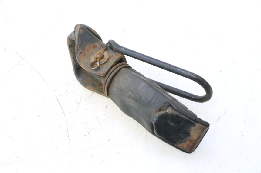 photo de DESCANSO DE PÉ TRASEIRO DIREITO HONDA CB TWO FIFTY 250 (1991 - 2002) - Pontos de fixação