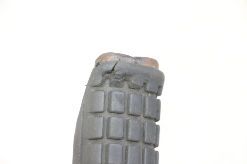 photo de DESCANSO DE PÉ TRASEIRO DIREITO HONDA CBF 500 (2004 - 2007) - Detalhe da peça