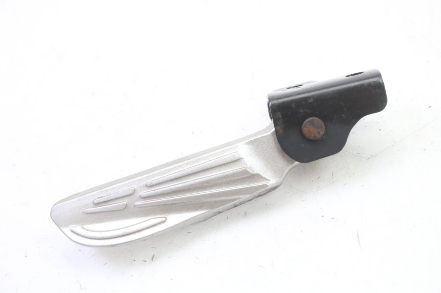 photo de DESCANSO DE PÉ TRASEIRO DIREITO SYM FIDDLE 3 III 50 (2014 - 2020) - Detalhe da peça