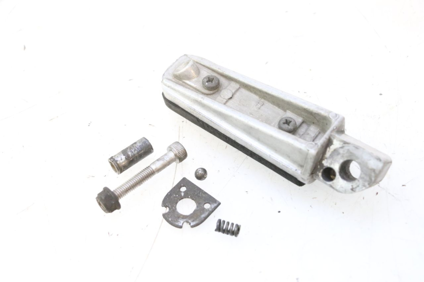 photo de DESCANSO DE PÉ TRASEIRO DIREITO YAMAHA FJR 1300 (2001 - 2005) - Outro ângulo de visão